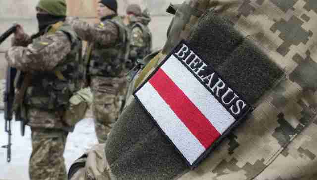 Майже 13 тисяч білорусів підуть воювати проти України - Генштаб