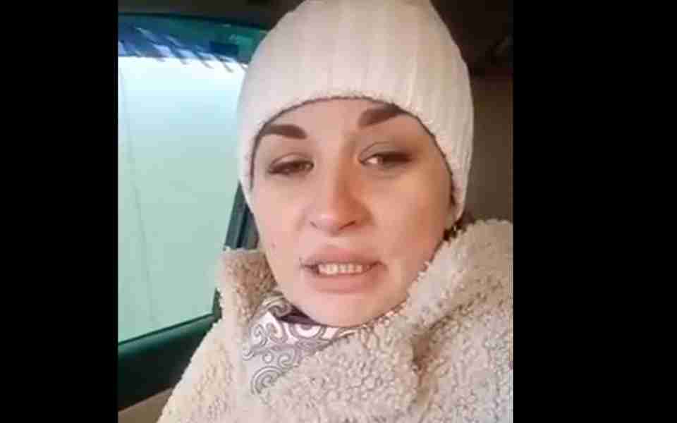 «Ми так більше жити не можемо»: жителька Шебекіно звернулась до Путіна через «постійні обстріли»(ВІДЕО)