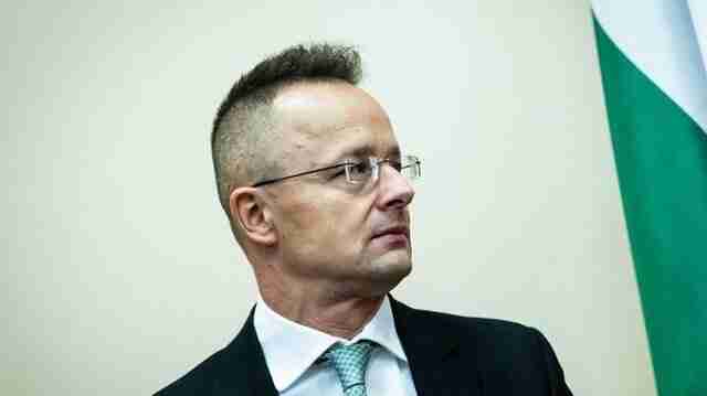 Міністр закордонних справ Угорщини перед запланованою поїздкою до України отримав україномовного листа з погрозами його вбити