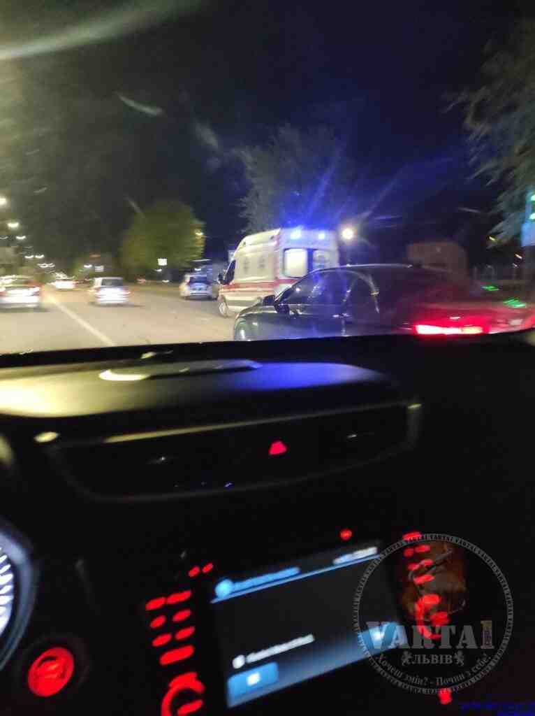 Момент ДТП: у Львові п’яний водій на смерть збив пішохода (відео, фото)