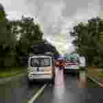 На автотрасі Львів-Самбір мікроавтобус в’їхав у вантажівку, є постраждалі (ФОТО)