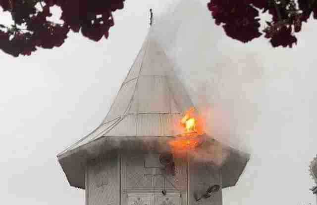 На Буковині блискавка влучила у храм московського патріархату (ФОТО)