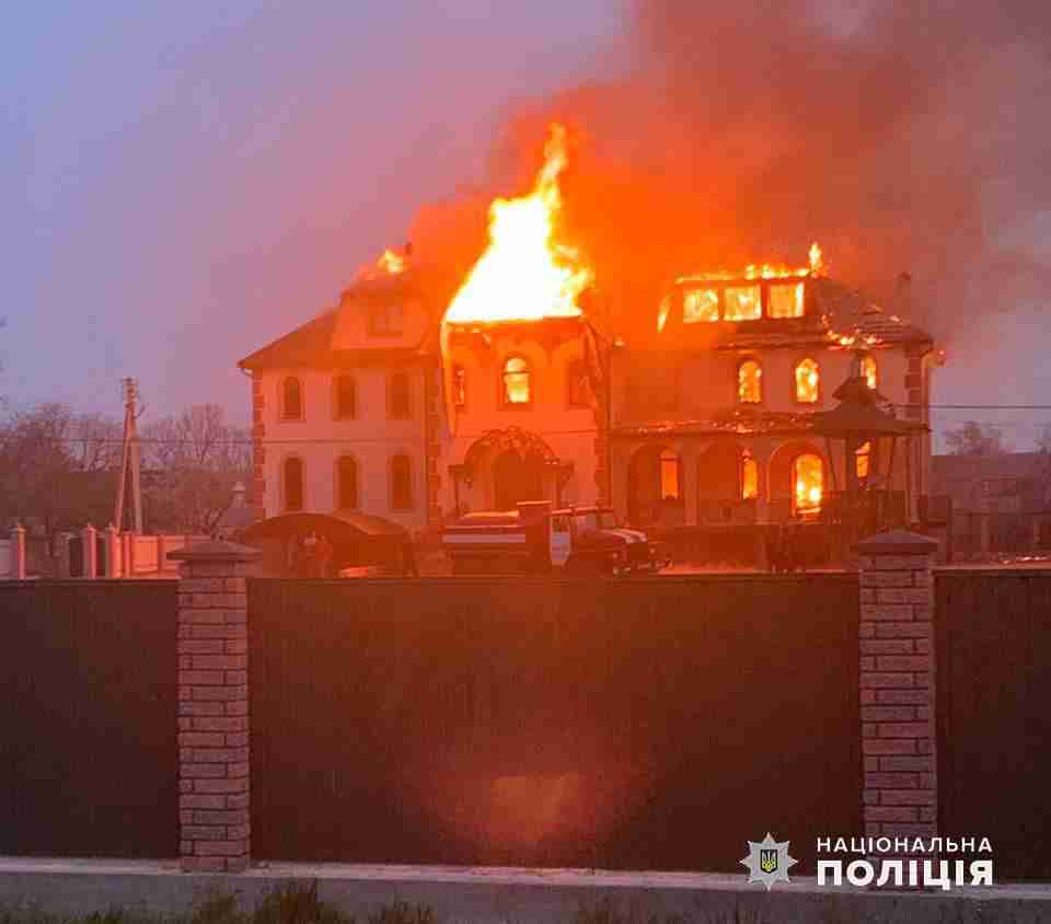 На Буковині підпалили церкву УПЦ МП (ВІДЕО, ФОТО)
