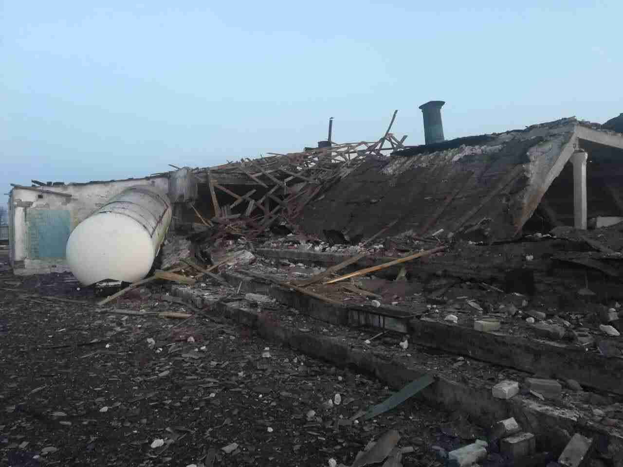 На Дніпропетровщині росіяни ракетами зруйнували птахофабрику