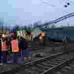 На Дніпровщині 8 вагонів потягу зійшли з колії
