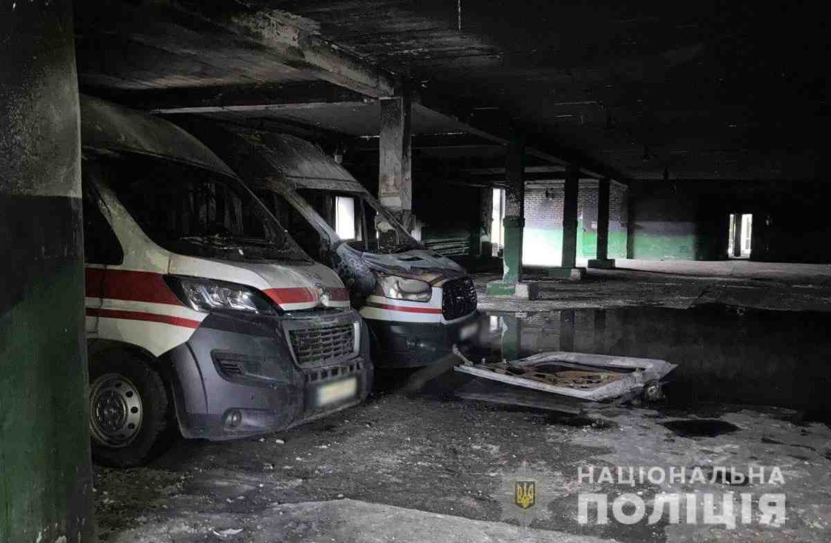 На Донеччині згоріло 10 автомобілів «швидкої» допомоги