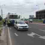 На Городоцькій вантажівка вдарила легковий автомобіль (фото, відео)