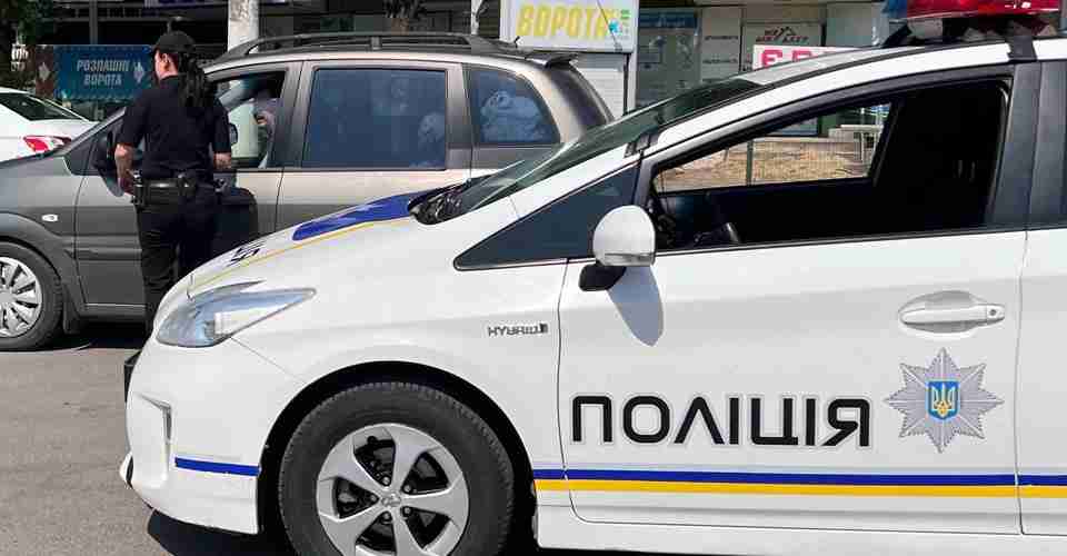 На Івано-Франківщині поліція розшукує студента університету, який жорстоко побив одногрупницю