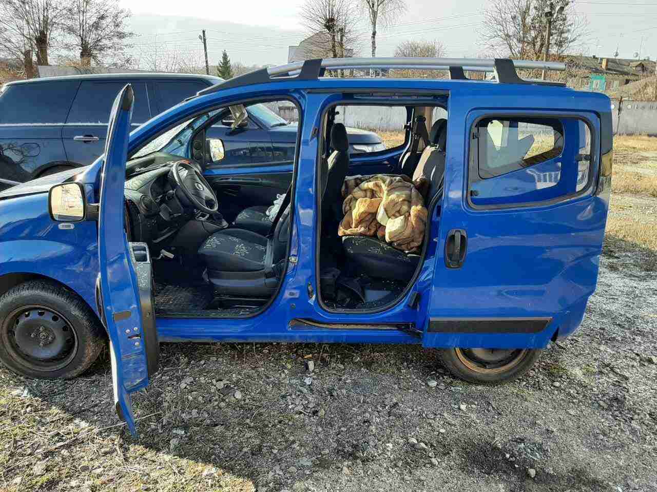 На Київщині мародери вкрали авто та вдерлися у магазин
