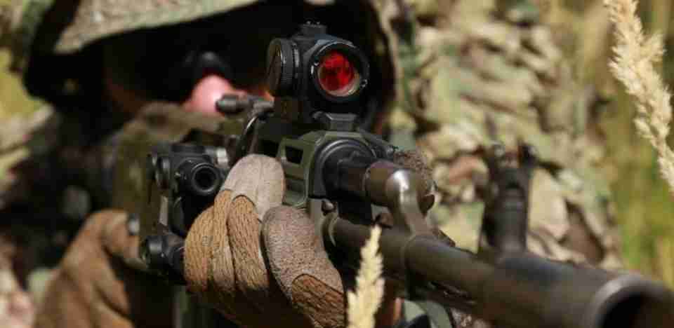 На Київщині місцевий мешканець з мисливської зброї ліквідував близько двох десятків російських військових