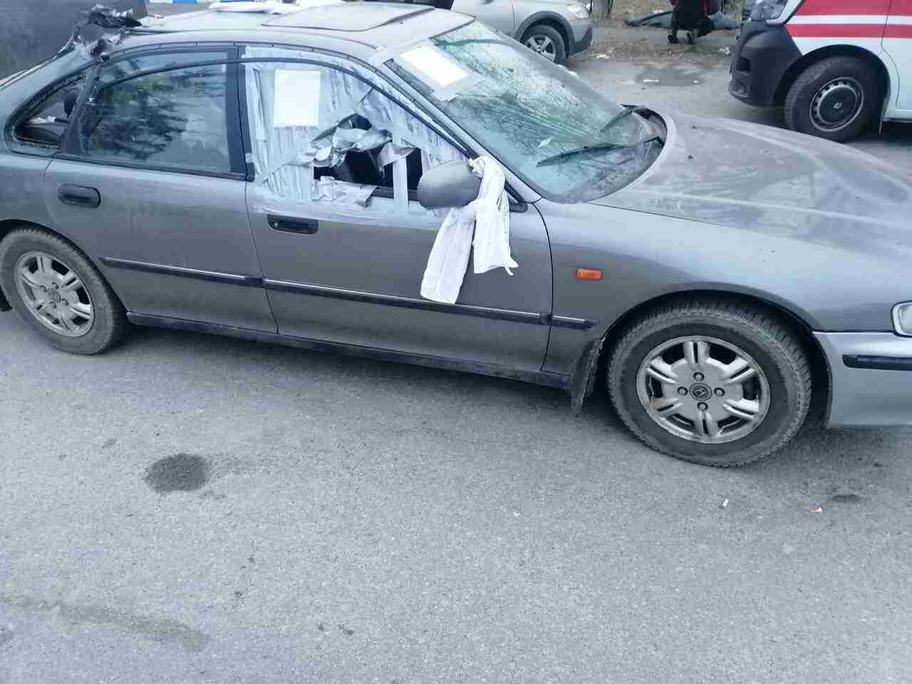 На Київщині росіяни обстріляли авто, в якому евакуюювалися люди