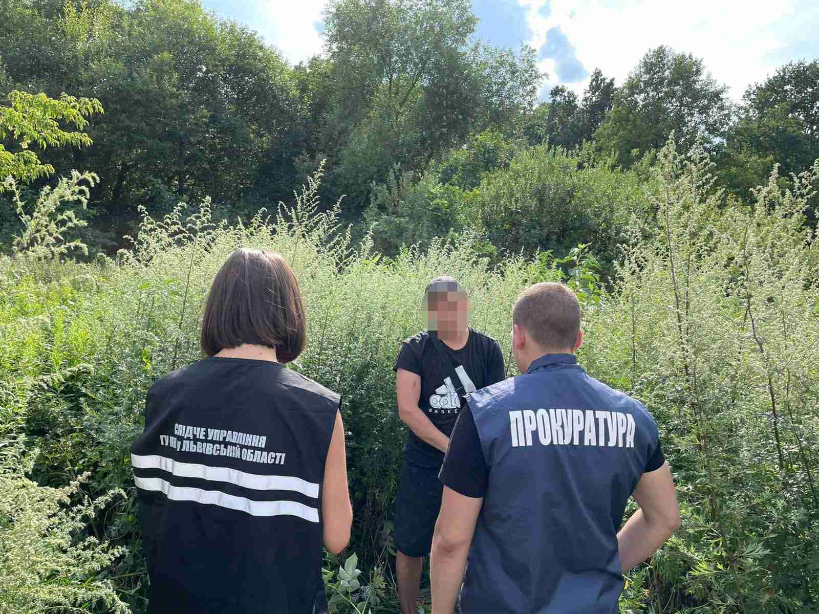 На Львівщині детективи затримали псевдоволонтера (ФОТО)