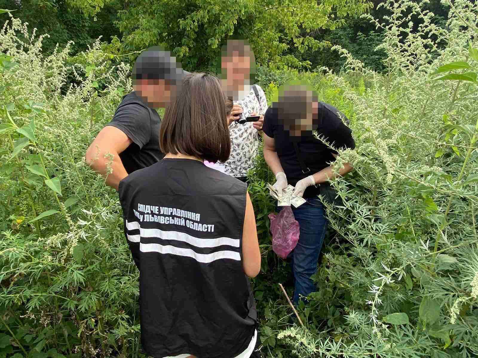 На Львівщині детективи затримали псевдоволонтера (ФОТО)