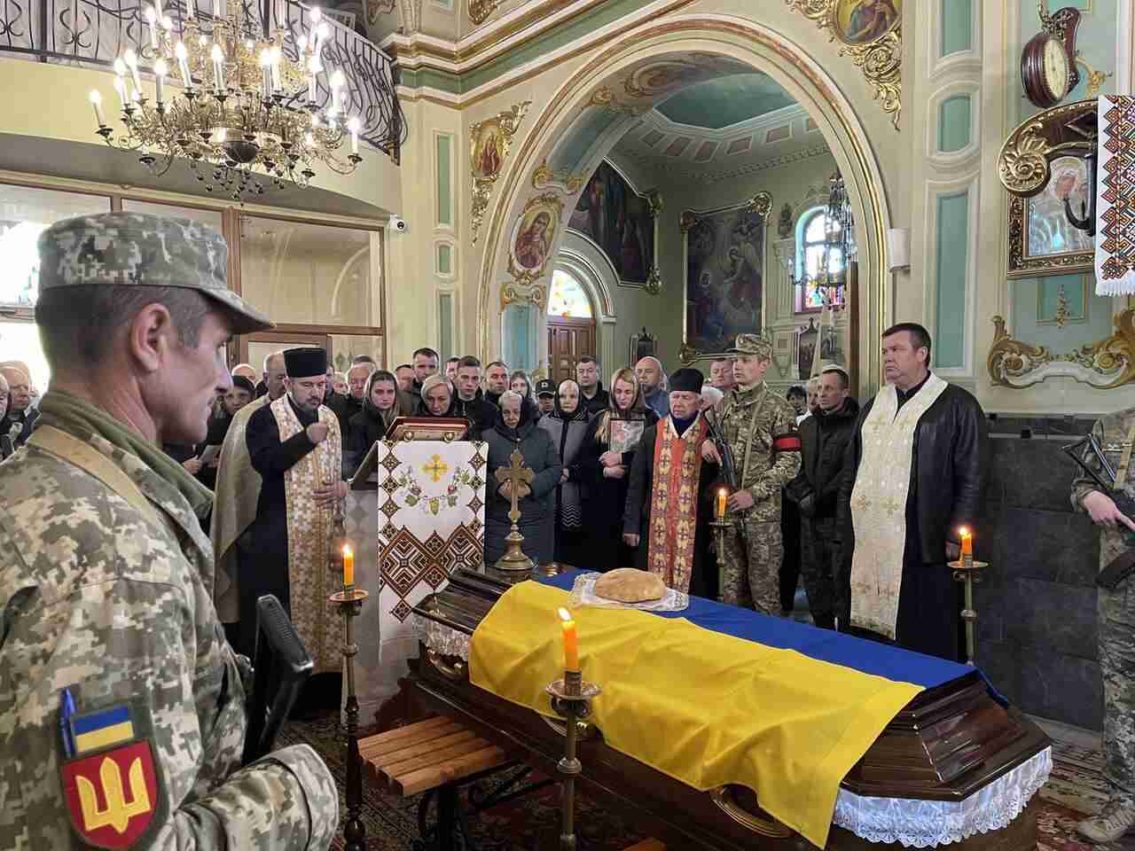 На Львівщині громада попрощалася з двома Захисниками: що відомо про загиблих (ФОТО)