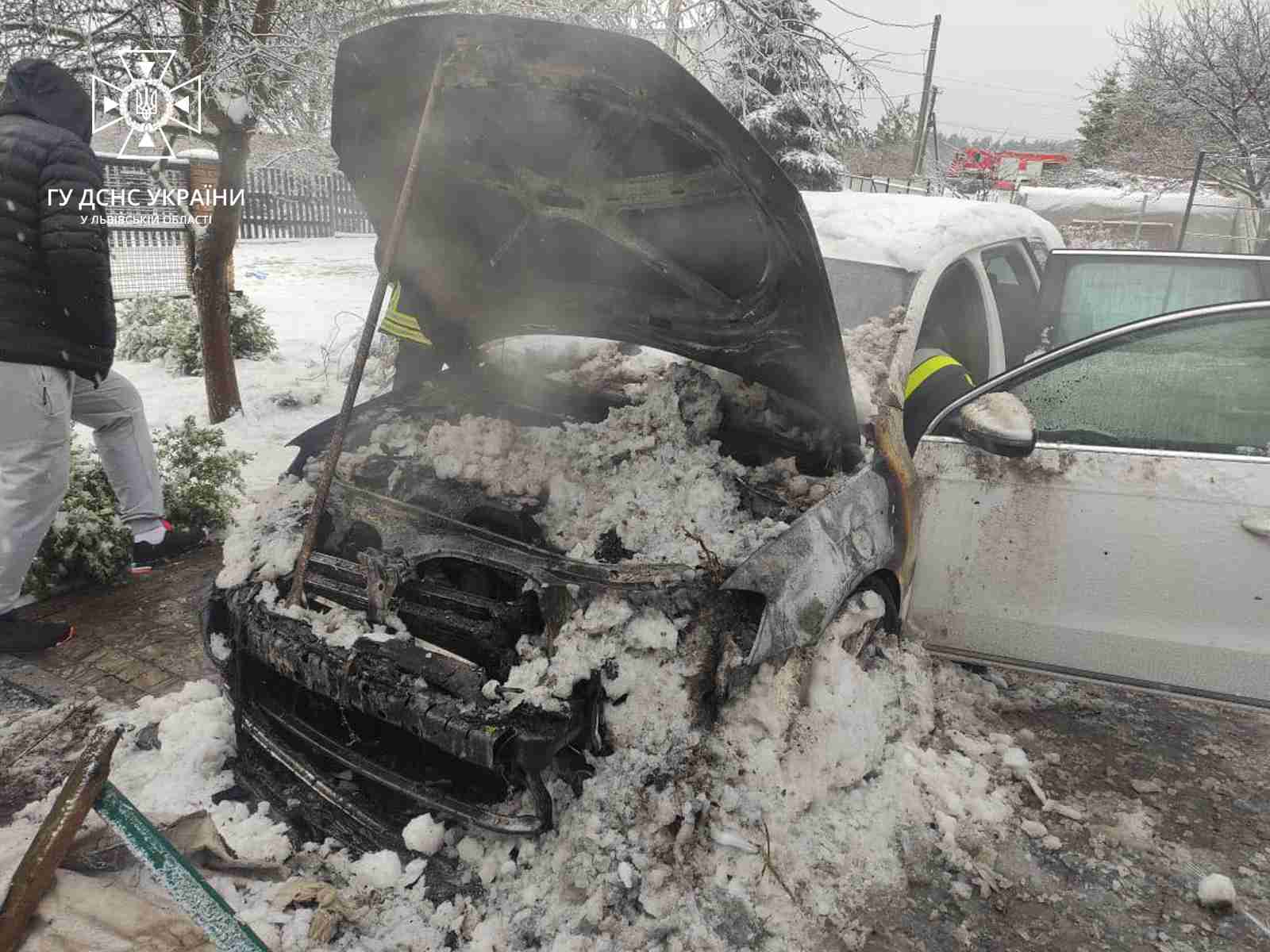 На Львівщини ліквідували три пожежі в автомобілях (ФОТО)