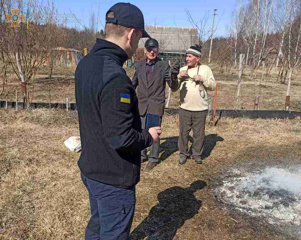 На Львівщині оприлюднюють світлини затриманих паліїв трави (ФОТО)