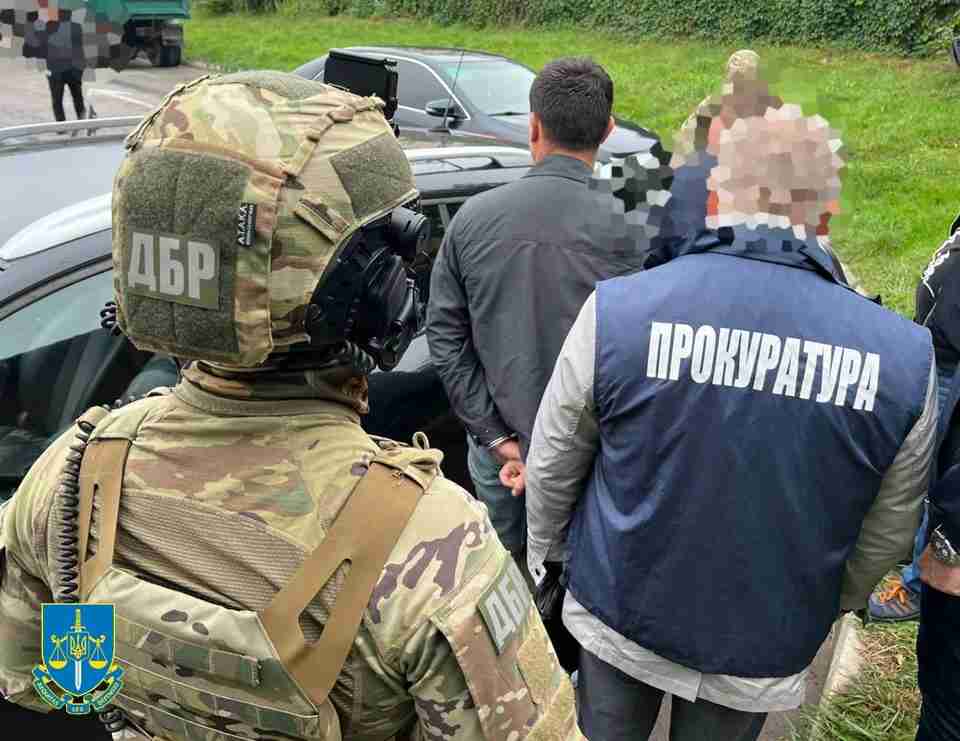 На Львівщині під час спецоперації силовиків було затримано митника (ФОТО)