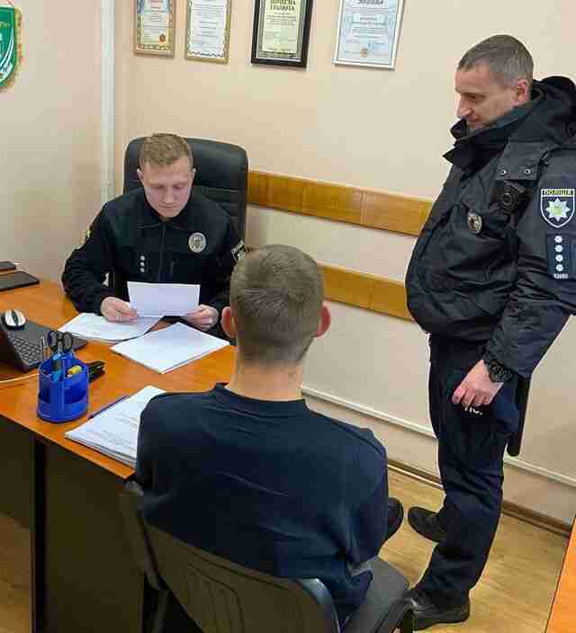 На Львівщині шахрай допомагав знайомому «рішати питання» з вилученими водійськими посвідченнями