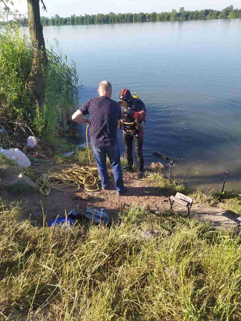На Львівщині тривають пошуки чоловіка, який зник у водоймі (ФОТО)