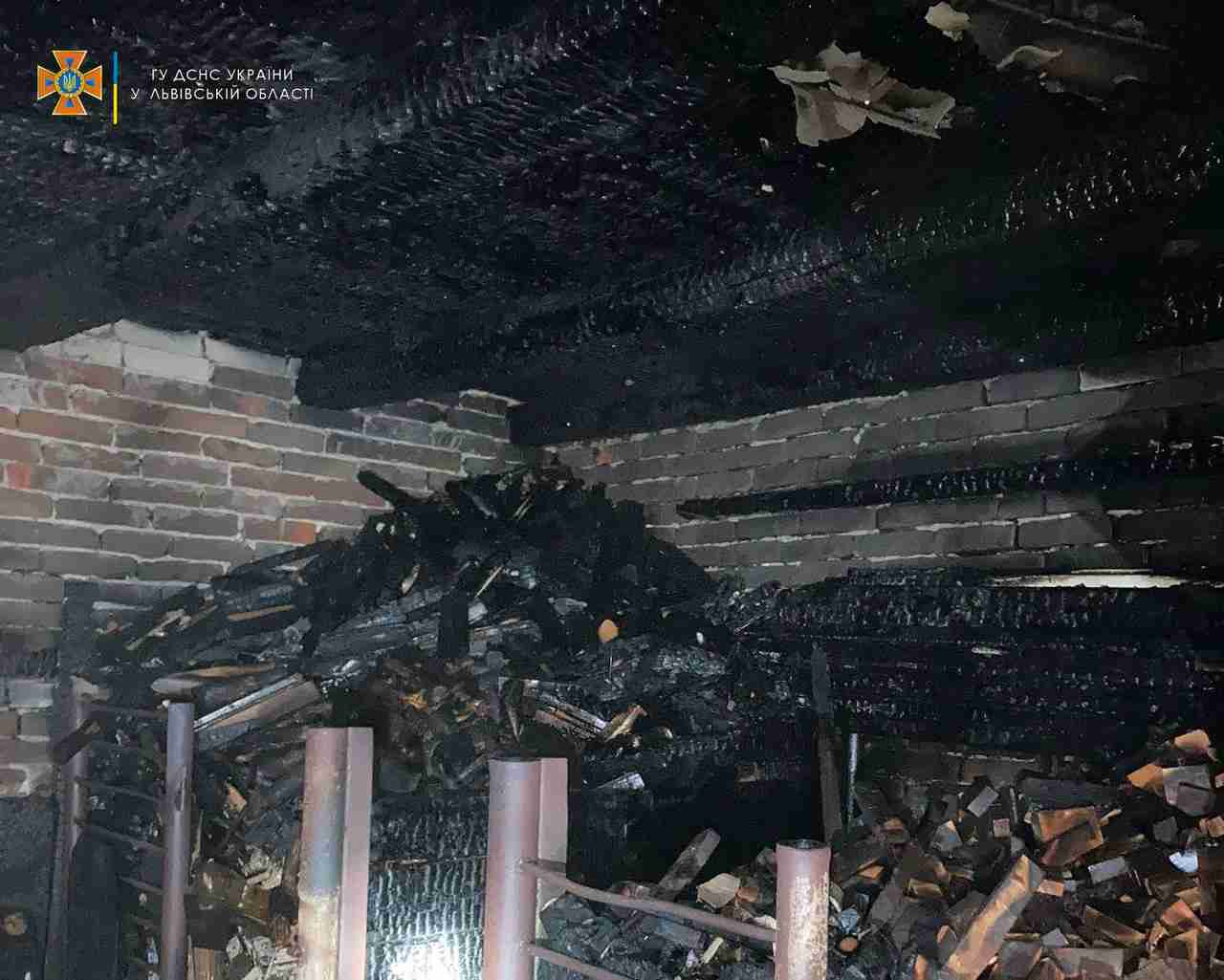 На Львівщині у нічній пожежі загинув чоловік (ФОТО)