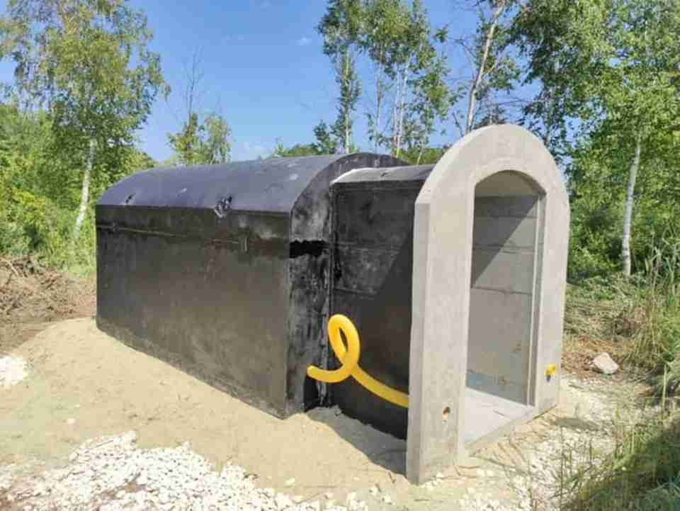 На Львівщині вперше почали встановлювати модульні бункери: деталі