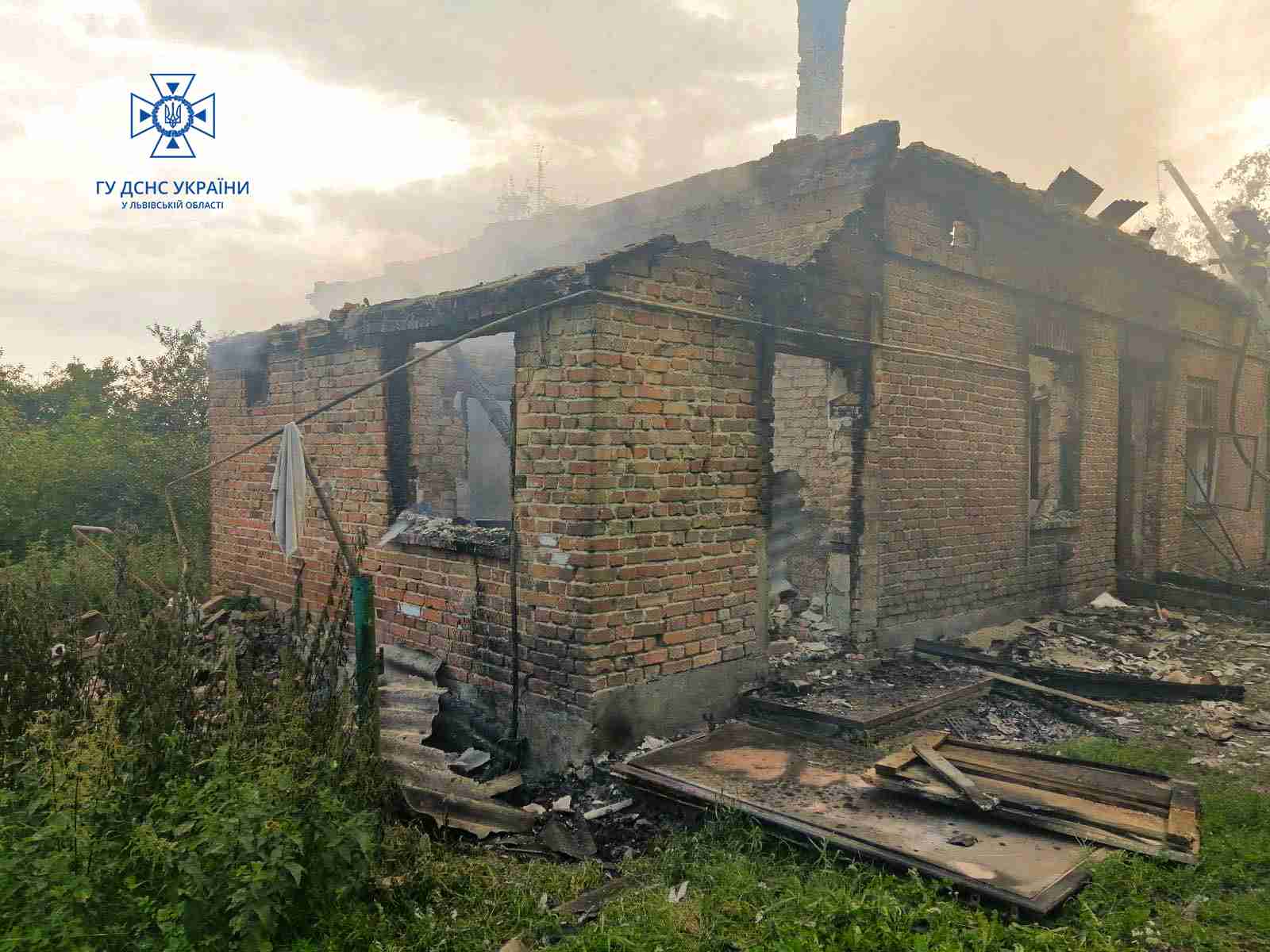 На Львівщині вщент згорів житловий будинок
