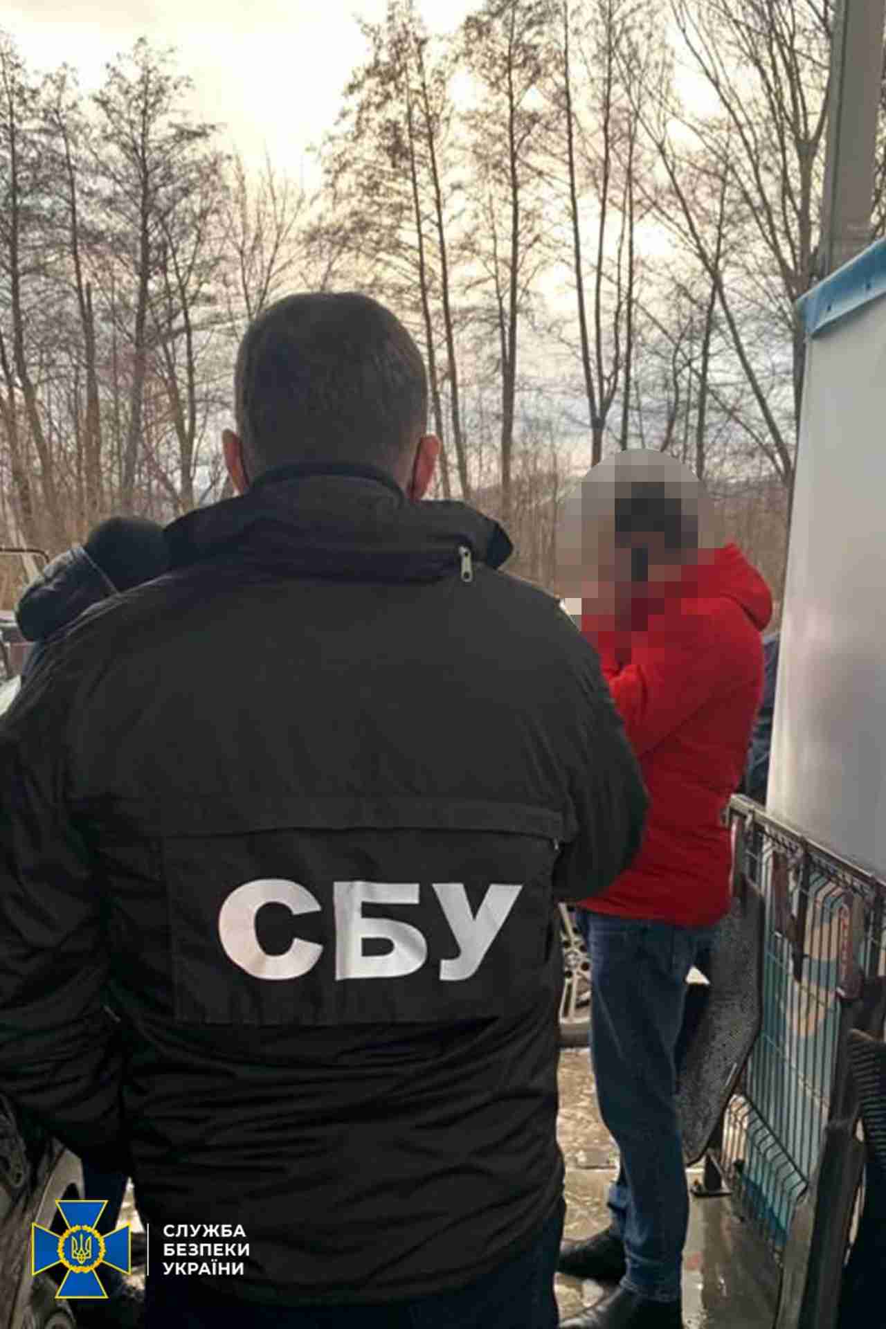 На Львівщині затримали патрульного-рекетира