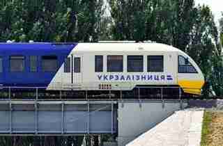 На Львівщині змінили схему руху приміських поїздів