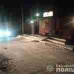 На Львівщині чоловік влаштував стрілянину під магазином (фото)