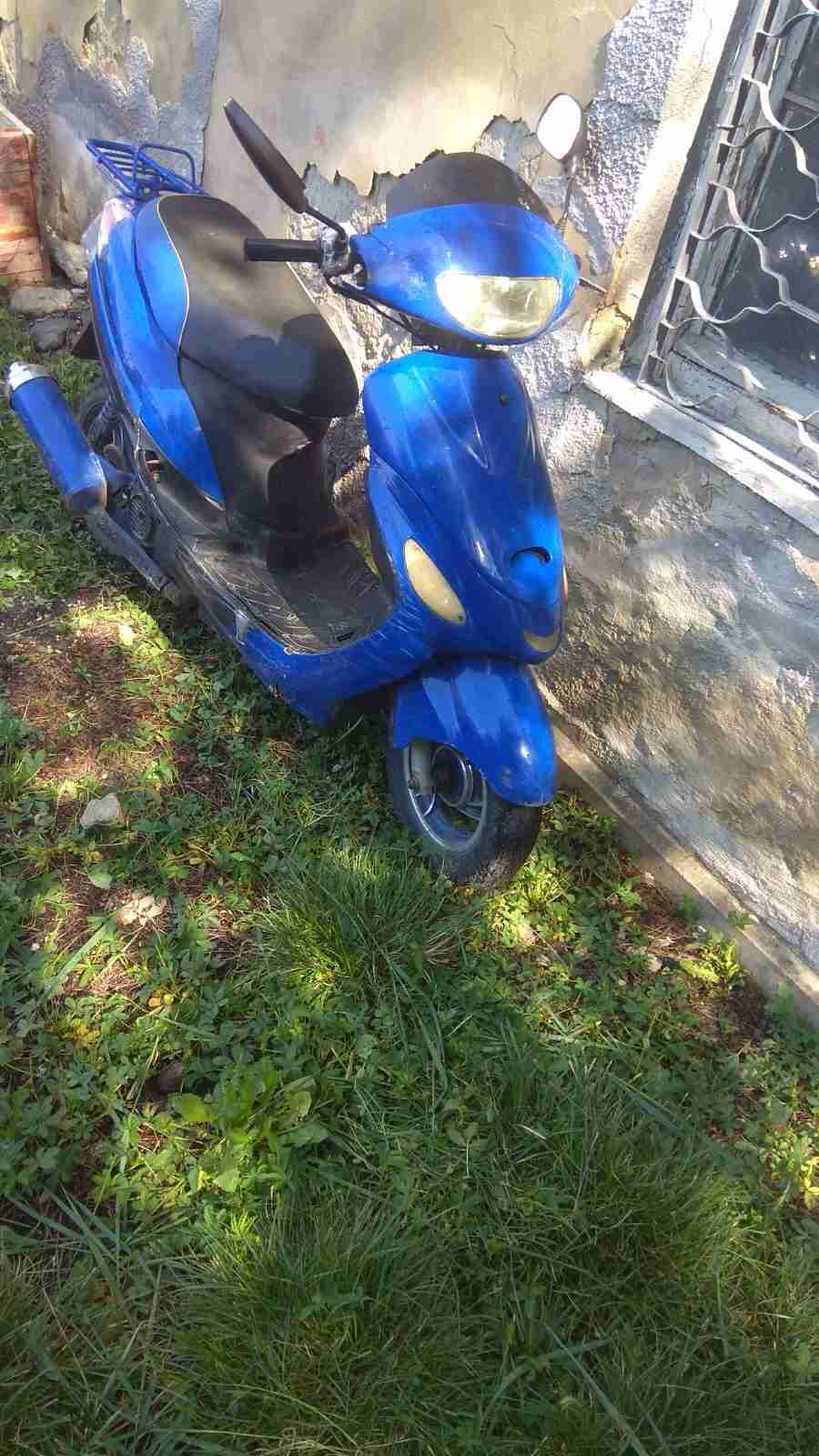 На Львівщині діти викрали скутер