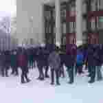 На Львівщині гірники чотирьох шахт оголосили страйк і вийшли на протест (ФОТО)