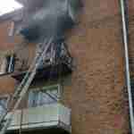 На Львівщині під час пожежі в квартирі врятували чотирьох людей (фото)