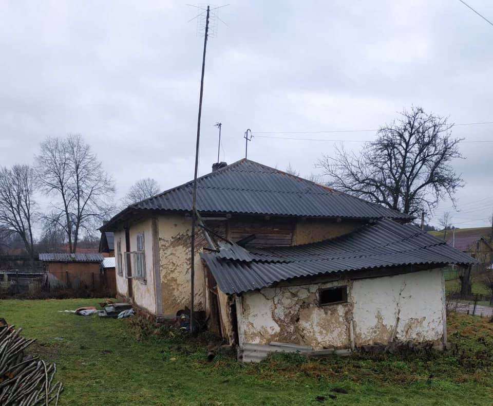 На Львівщині під час пожежі в житловому будинку загинула жінка (фото)