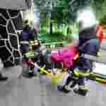 На Львівщині рятувальники надали доступ до квартири і допомогли травмованій жінці (фото)