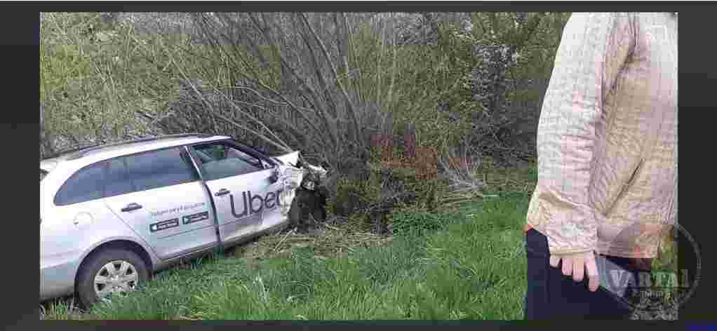 На Львівщині у ДТП потрапив автомобіль «Uber» (фото, відео)