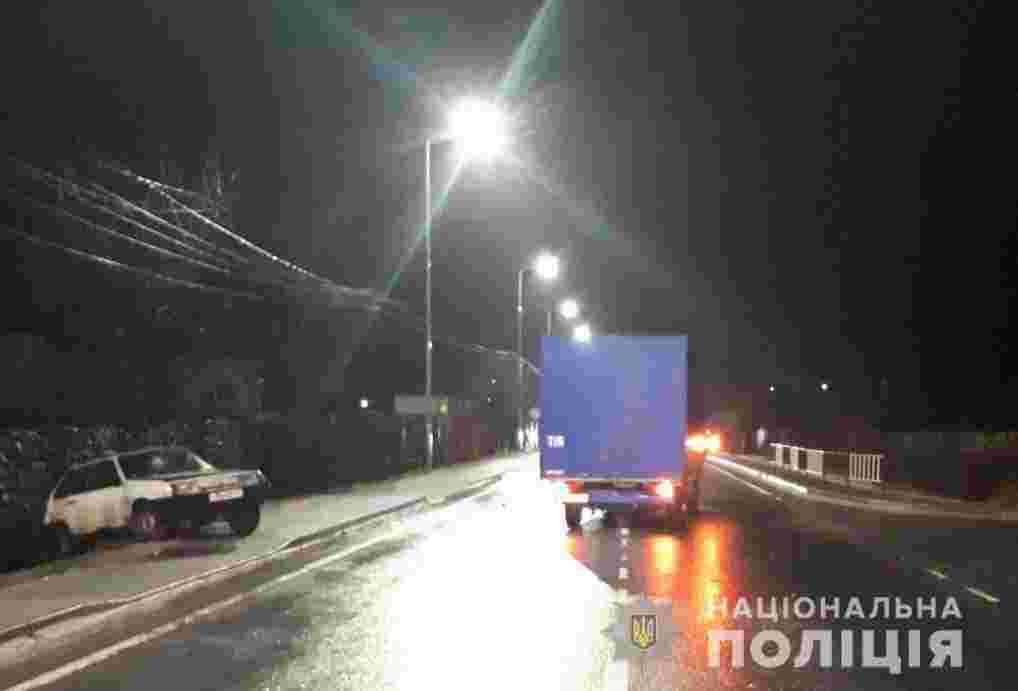 На Львівщині у ДТП зіткнулись «вісімка» та мікроавтобус: є постраждалі (фото)