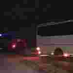 На Львівщині у снігових заметах застряг рейсовий автобус з пасажирами (ФОТО)