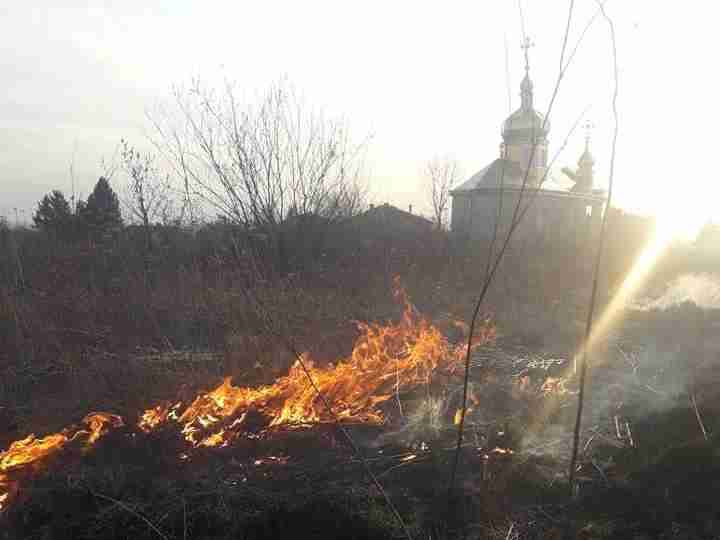 На Львівщині згоріло понад 2 000 кв.м стерні