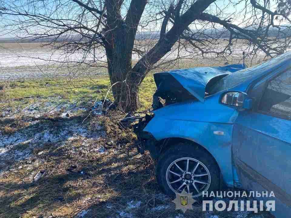 На Миколаївщині у ДТП загинув пасажир авто (ФОТО)