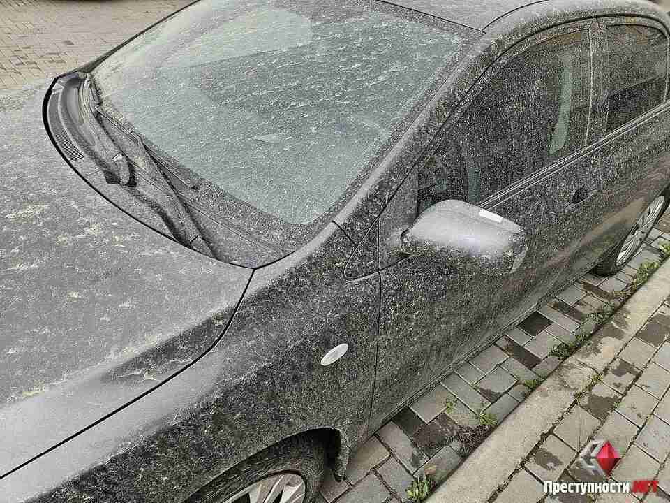 На Миколаївщині випав «брудний» дощ: причина (ФОТО)