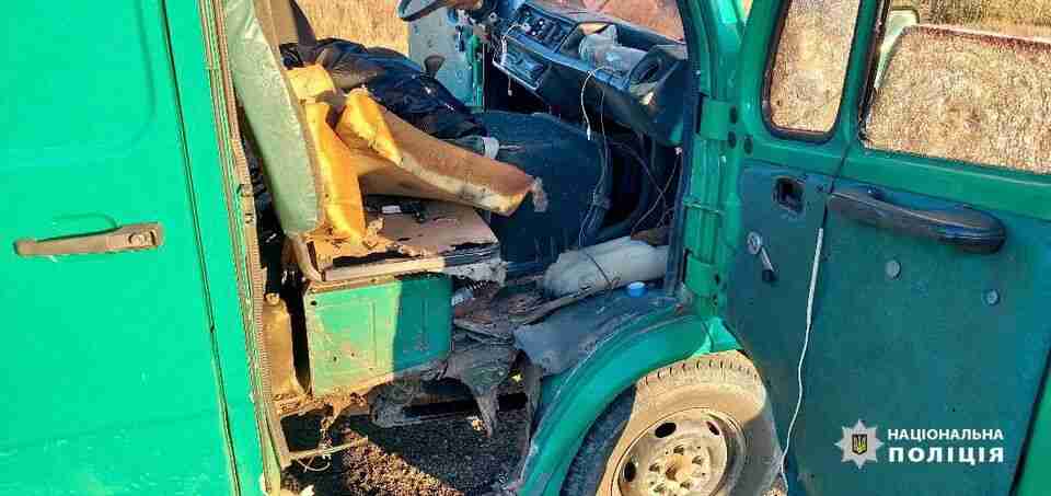 На Одещині чоловік у військовій формі підірвав гранату в автомобілі, водій якого зголосився його підвезти