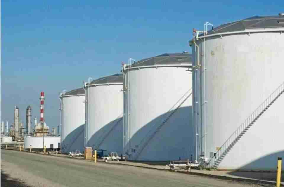 На Прикарпатті судитимуть чотирьох людей, яких підозрюють у розкраданні нафти на 1,3 млн грн