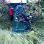 На Прикарпатті неповнолітній хлопець за кермом автомобіля влетів в паркан, опинившись на подвір’ї будинку(фото)