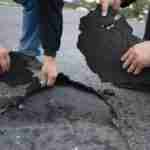 На Рівненщині за два дні 130 авто пошкоджені через неякісний ремонт дороги
