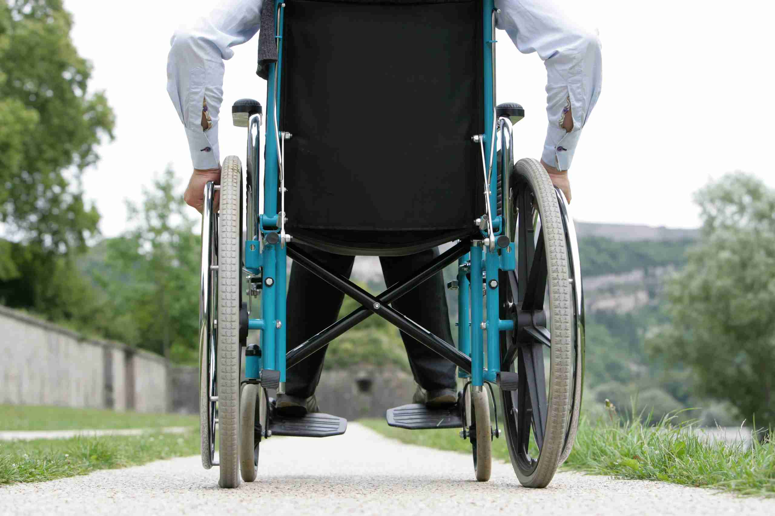 на росії повістка прийшла сліпому чоловіку з інвалідністю