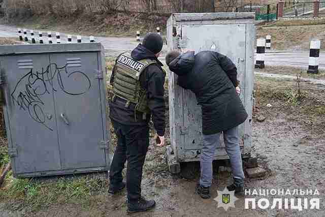 На Тернопільщині затримали двох юнаків, які вчиняли диверсії на залізниці за гроші російських спецслужб (ФОТО, ВІДЕО)