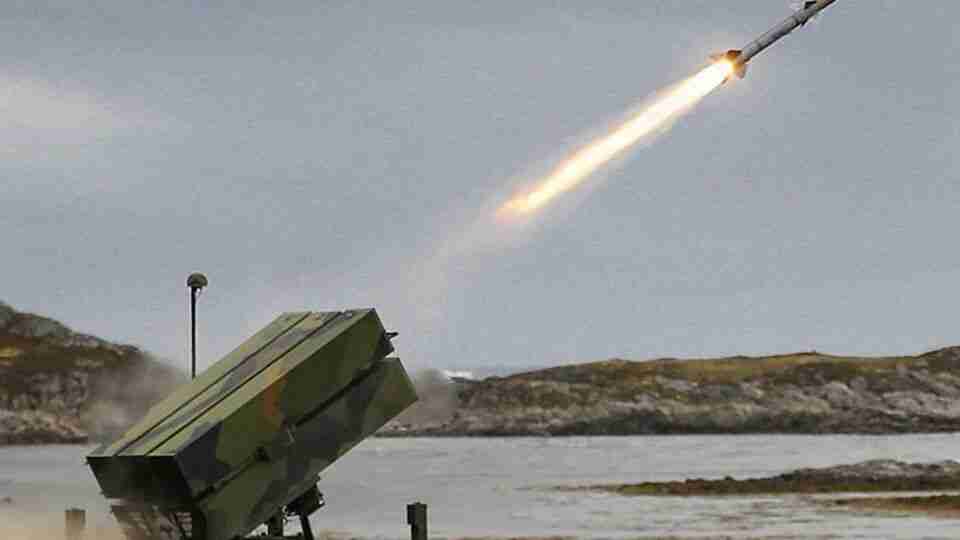 На тлі масштабного російського обстрілу, Британія надасть Україні сотні ракет для ППО