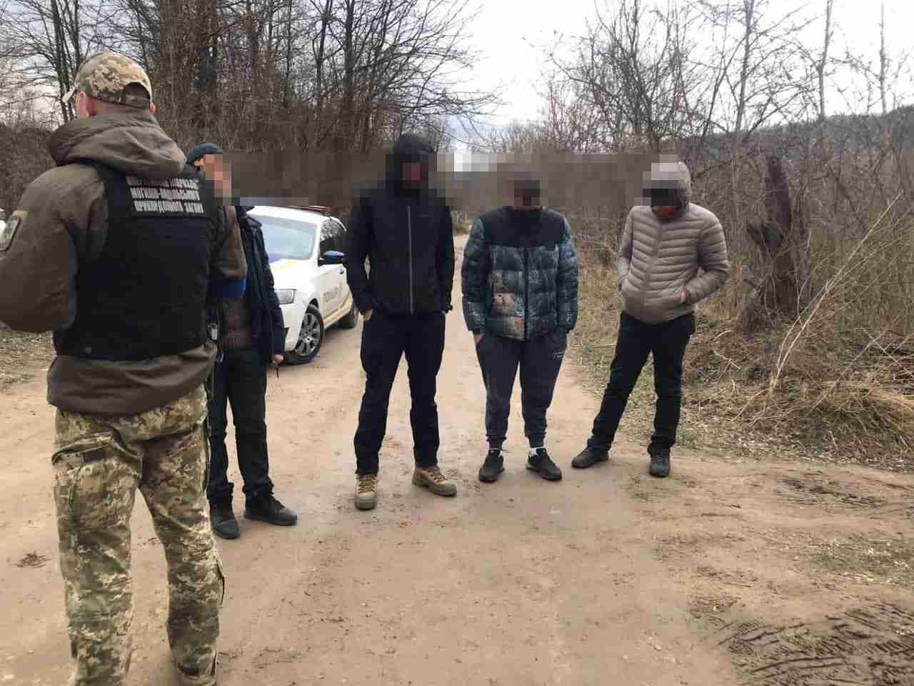 На Вінничині громадянин Молдови човном намагався переправити чоловіків закордон