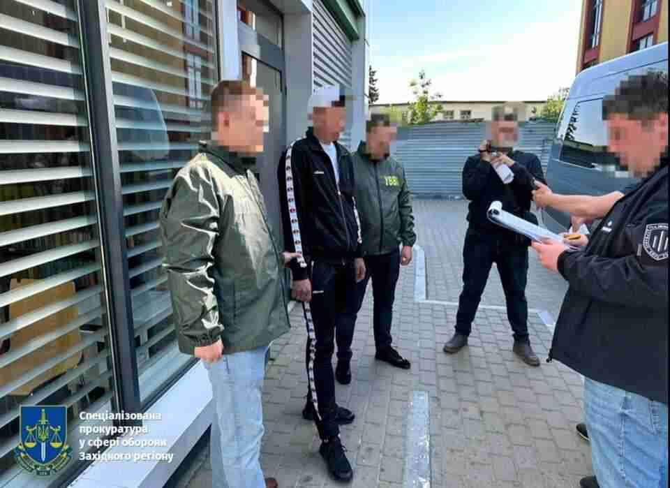 На західному кордоні затримали українського прикордонника, який продавав інформацію про розміщення прикордонних нарядів (ФОТО)