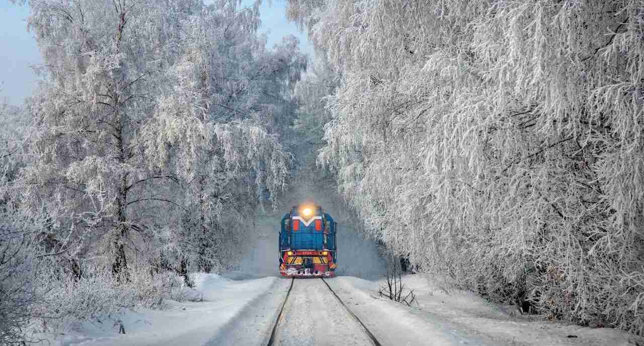 На заході України, Польщі та Словаччині затримуються потяги: перелік та причини
